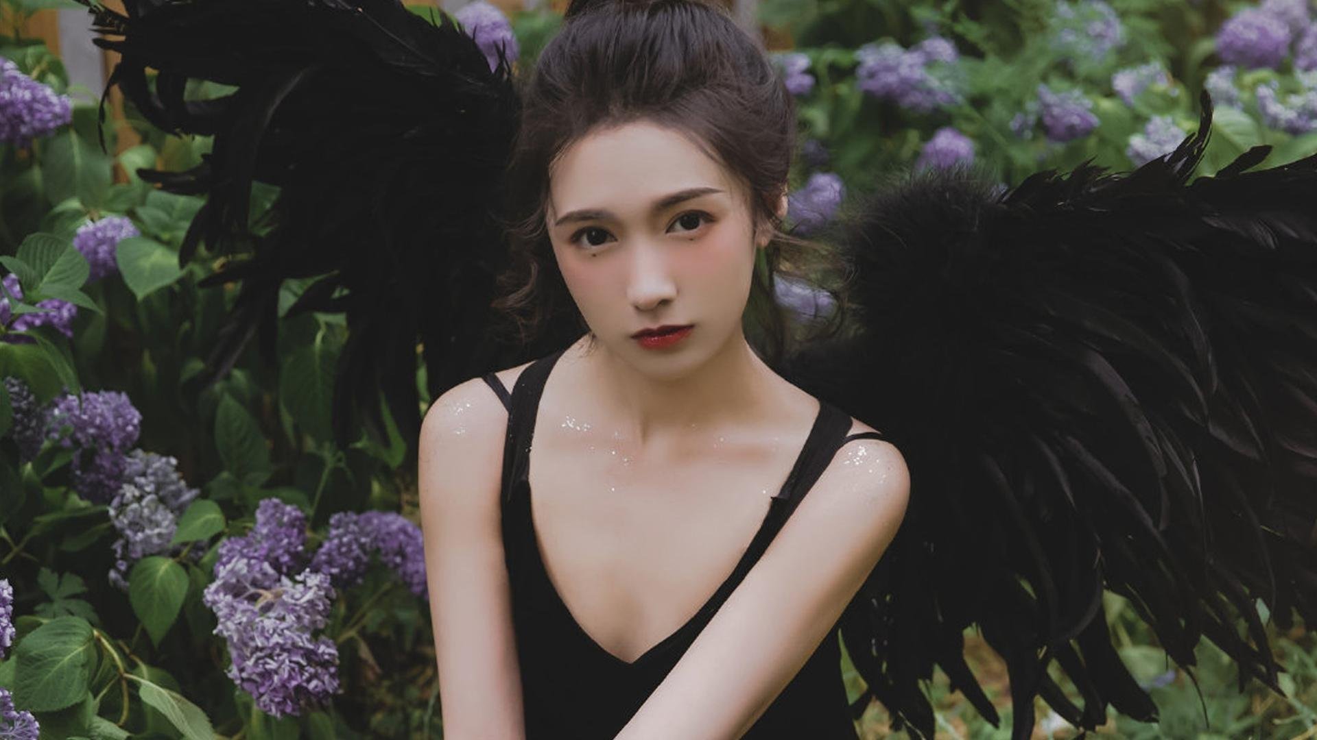 爱游戏体育-中国足球国际友谊赛精彩纷呈，提升水平，足球国际赛友谊赛