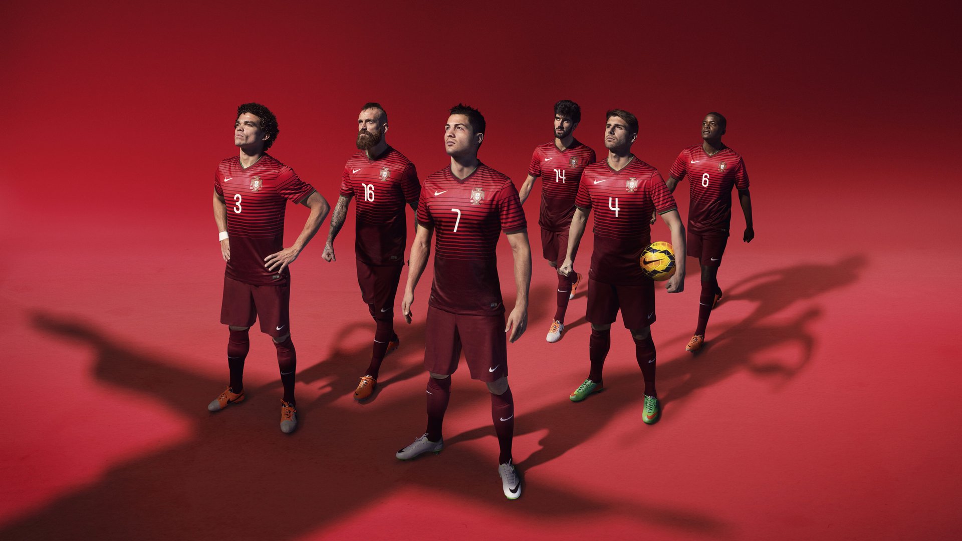 英格兰男队伤病困扰，粉丝热议，英格兰队队员