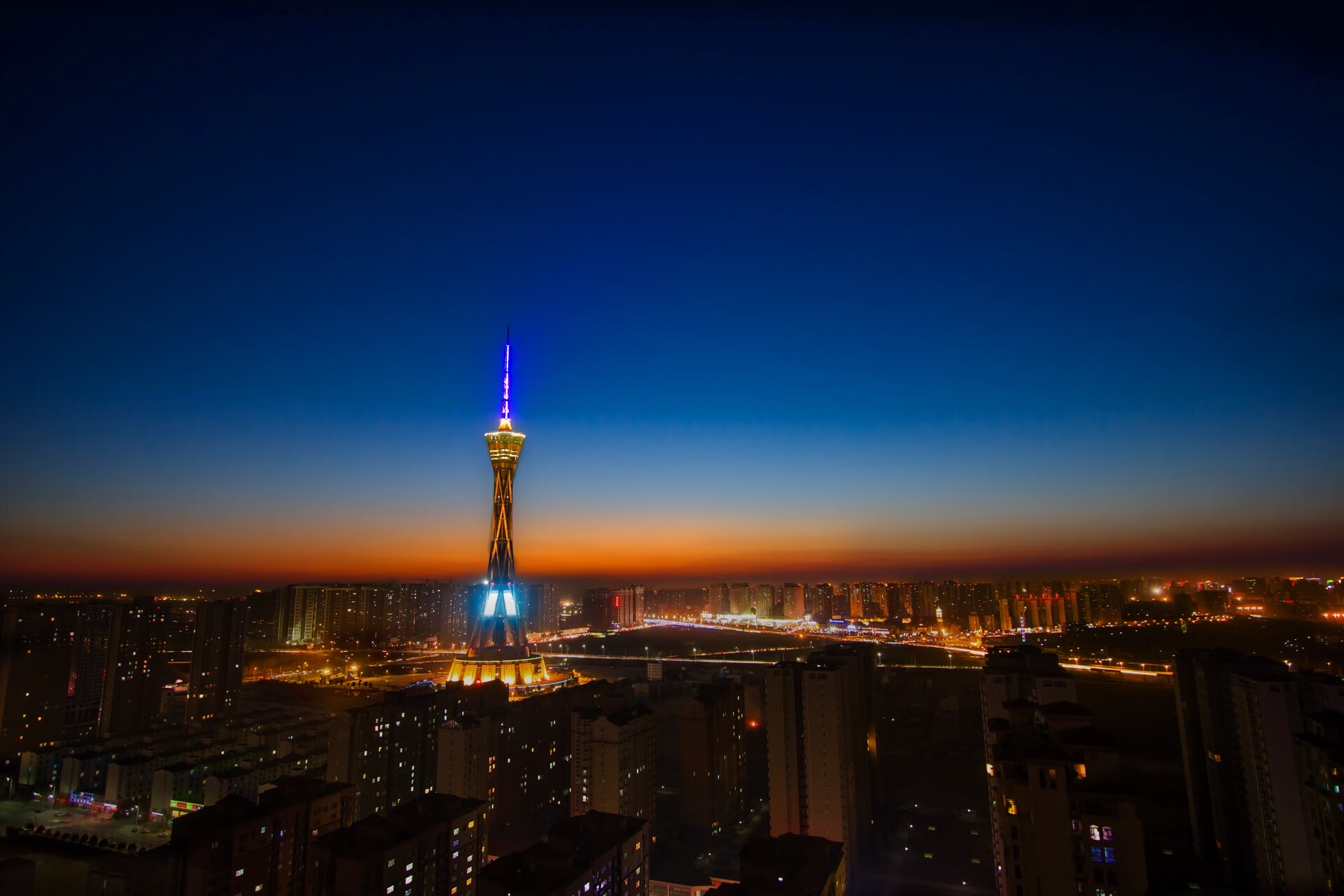 达米恩·麦肯齐：从背后进攻到精准脚法，他为全黑队带来无限可能