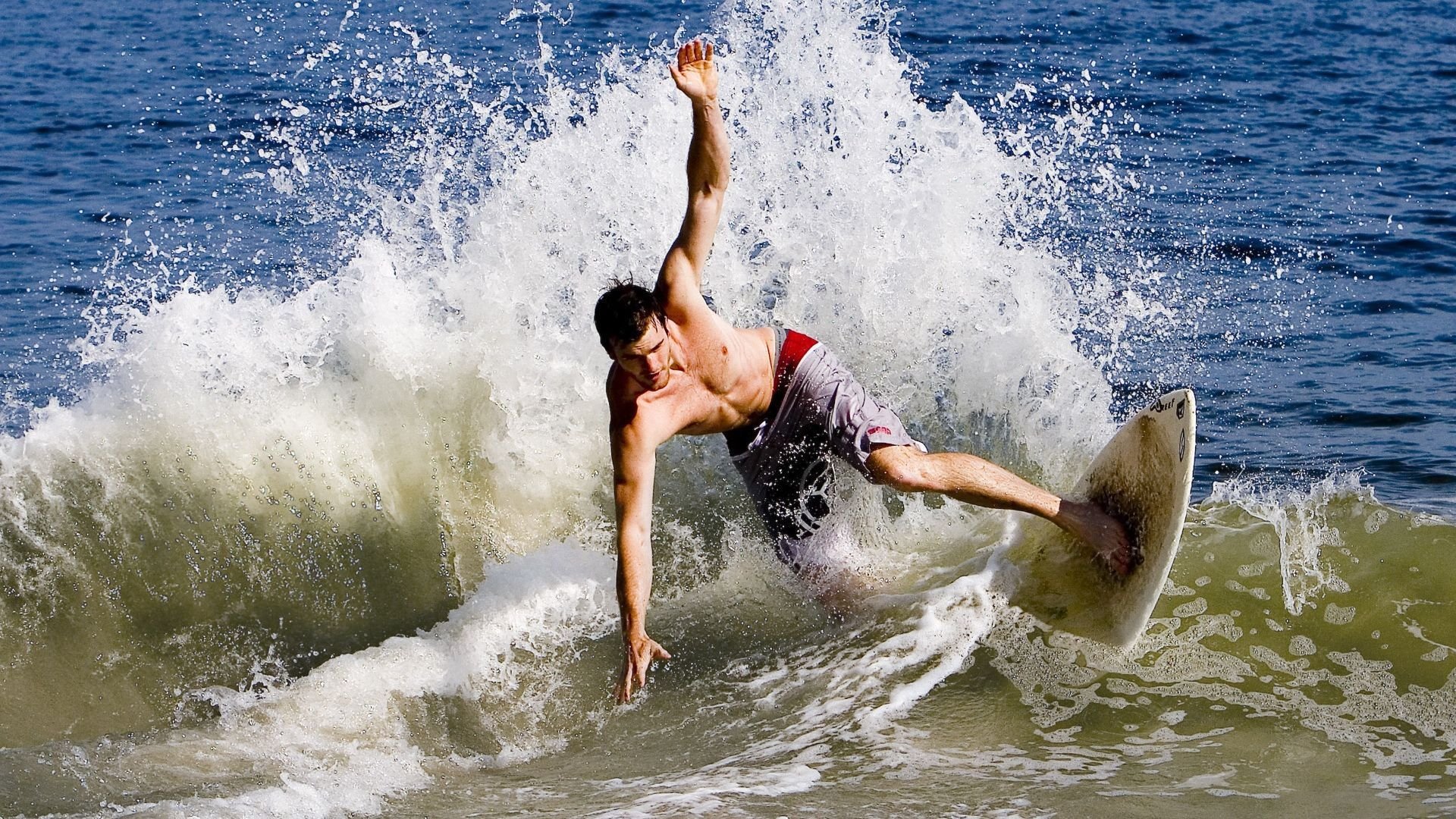 爱游戏官网-_马刺队坚持磨合，逐步迈向成功_，马刺经典配合视频