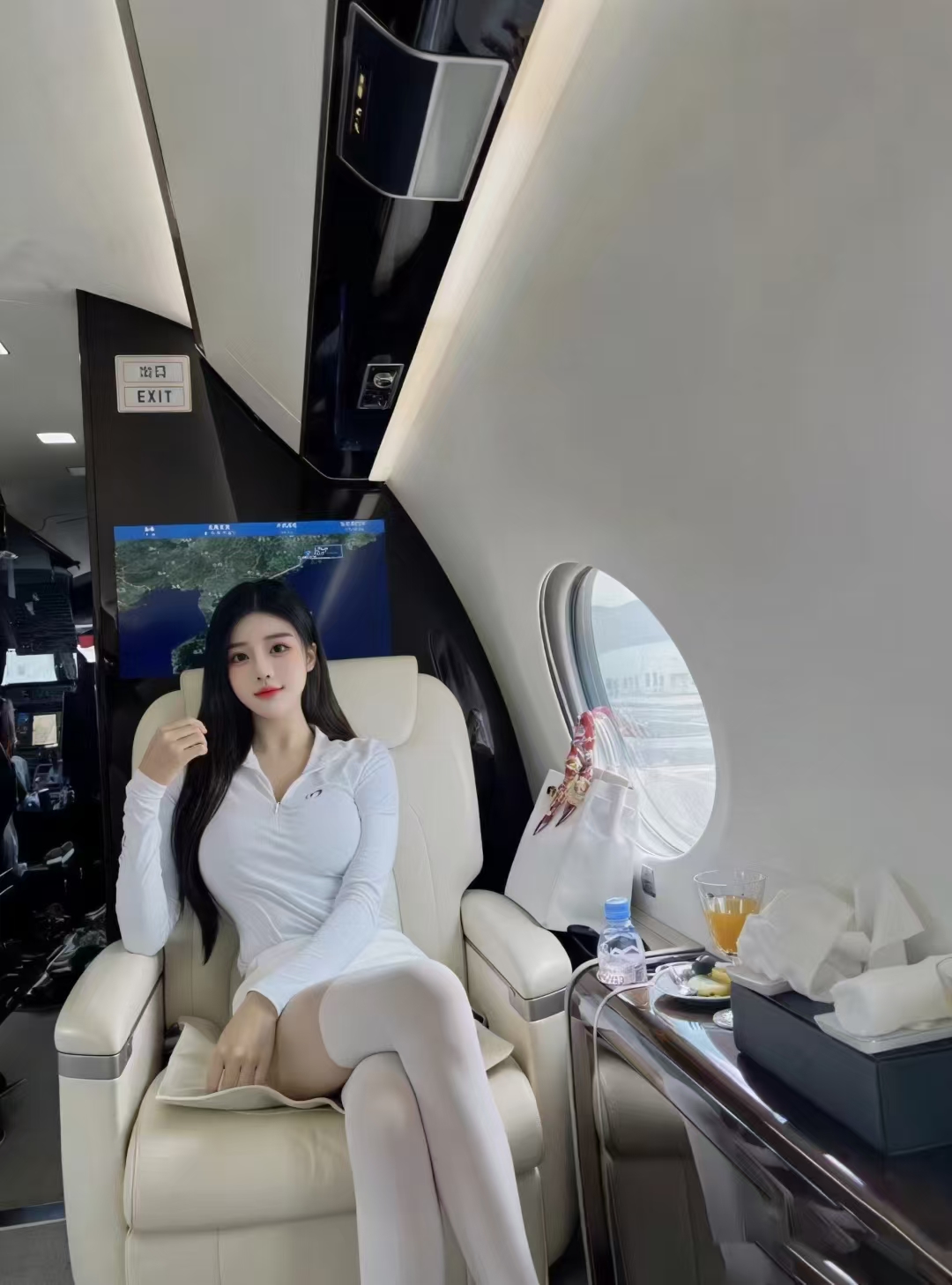 包含爱游戏体育:中国女足队长王珊珊“宝刀不老”，球迷：铿锵玫瑰永远绽放！的词条