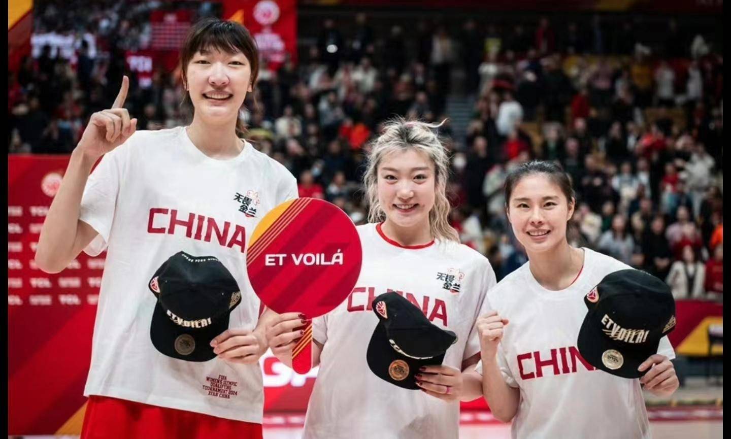 爱游戏体育：中国女篮世界杯备战，全力冲击奖牌