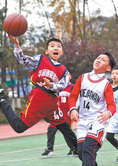 包含爱游戏体育：青少年篮球培训市场规范化，保障健康成长的词条